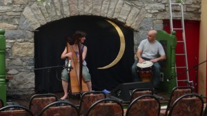 Laoise & Mick rehearsing before the gig